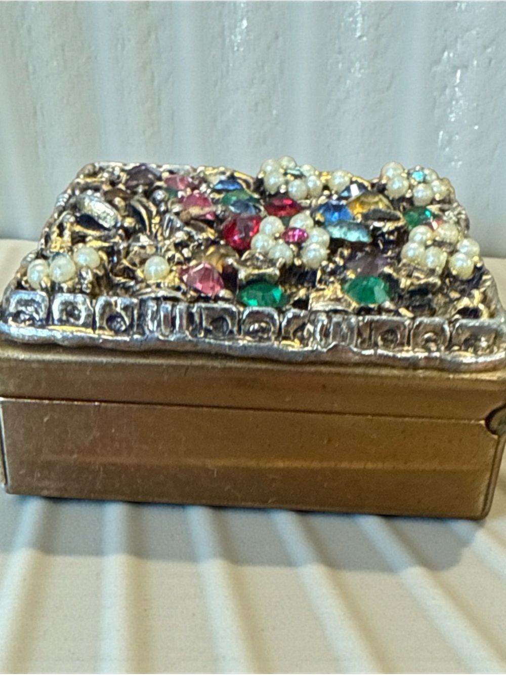 Vintage Dorset 5th Ave Jewel Encrusted Powder Compact - Picture 4 of 15